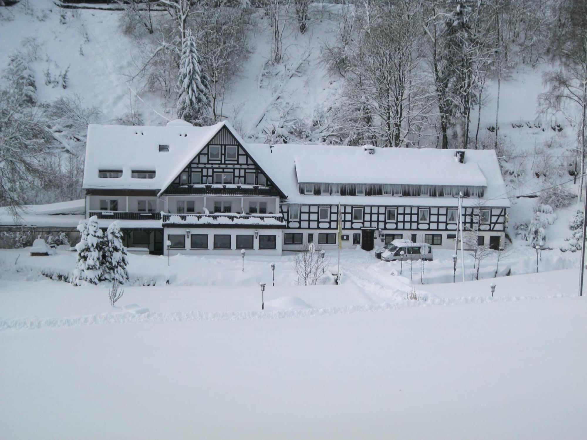 Tommes Gaestehaus Zur Muehle Schmallenberg Extérieur photo