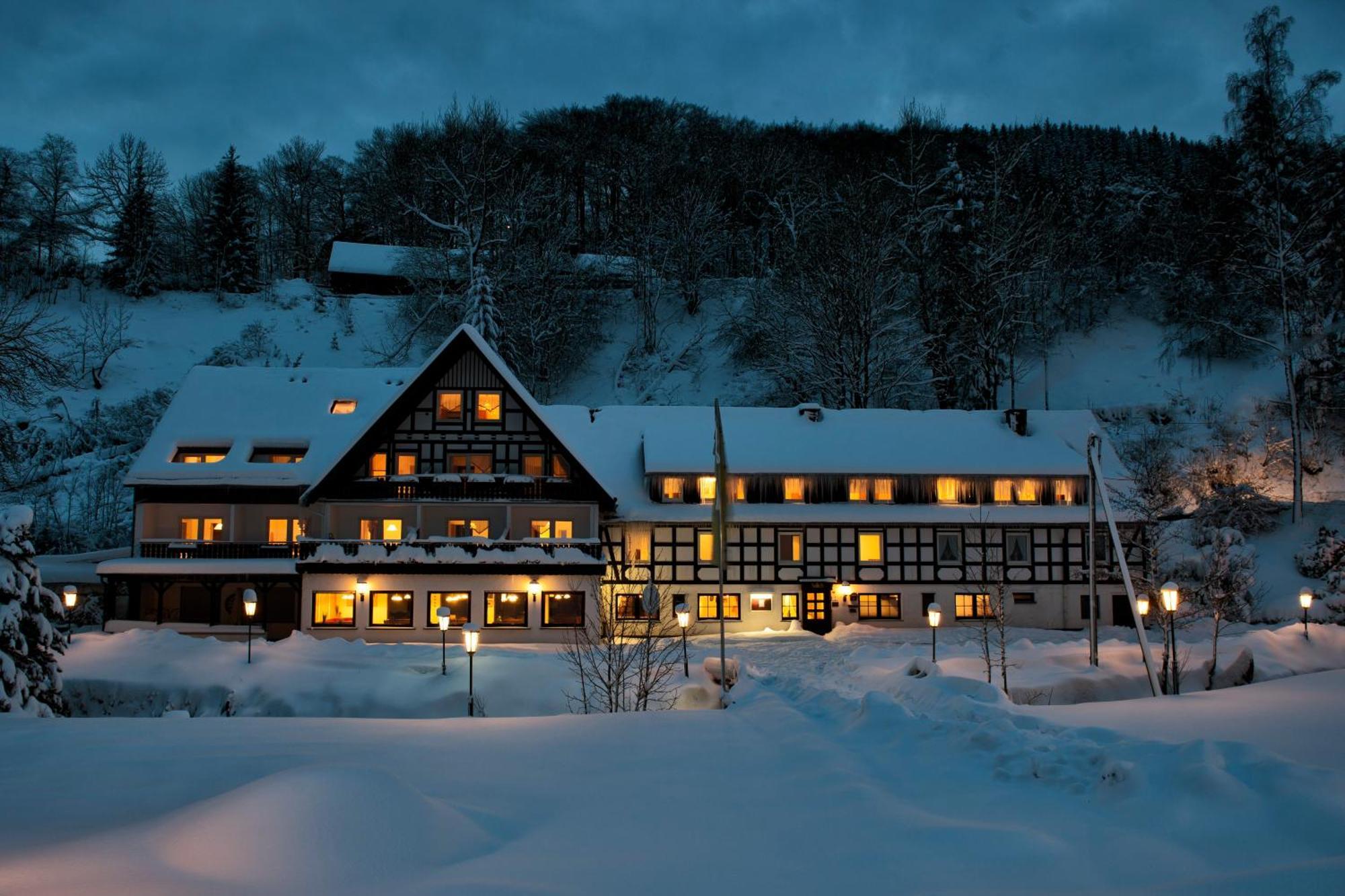 Tommes Gaestehaus Zur Muehle Schmallenberg Extérieur photo