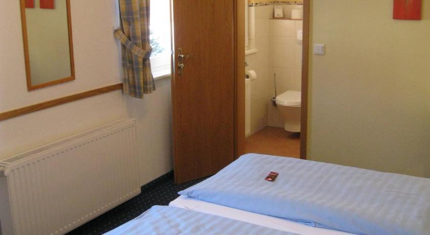 Tommes Gaestehaus Zur Muehle Schmallenberg Chambre photo