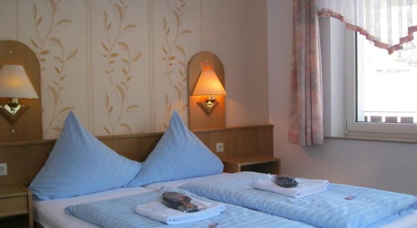 Tommes Gaestehaus Zur Muehle Schmallenberg Chambre photo